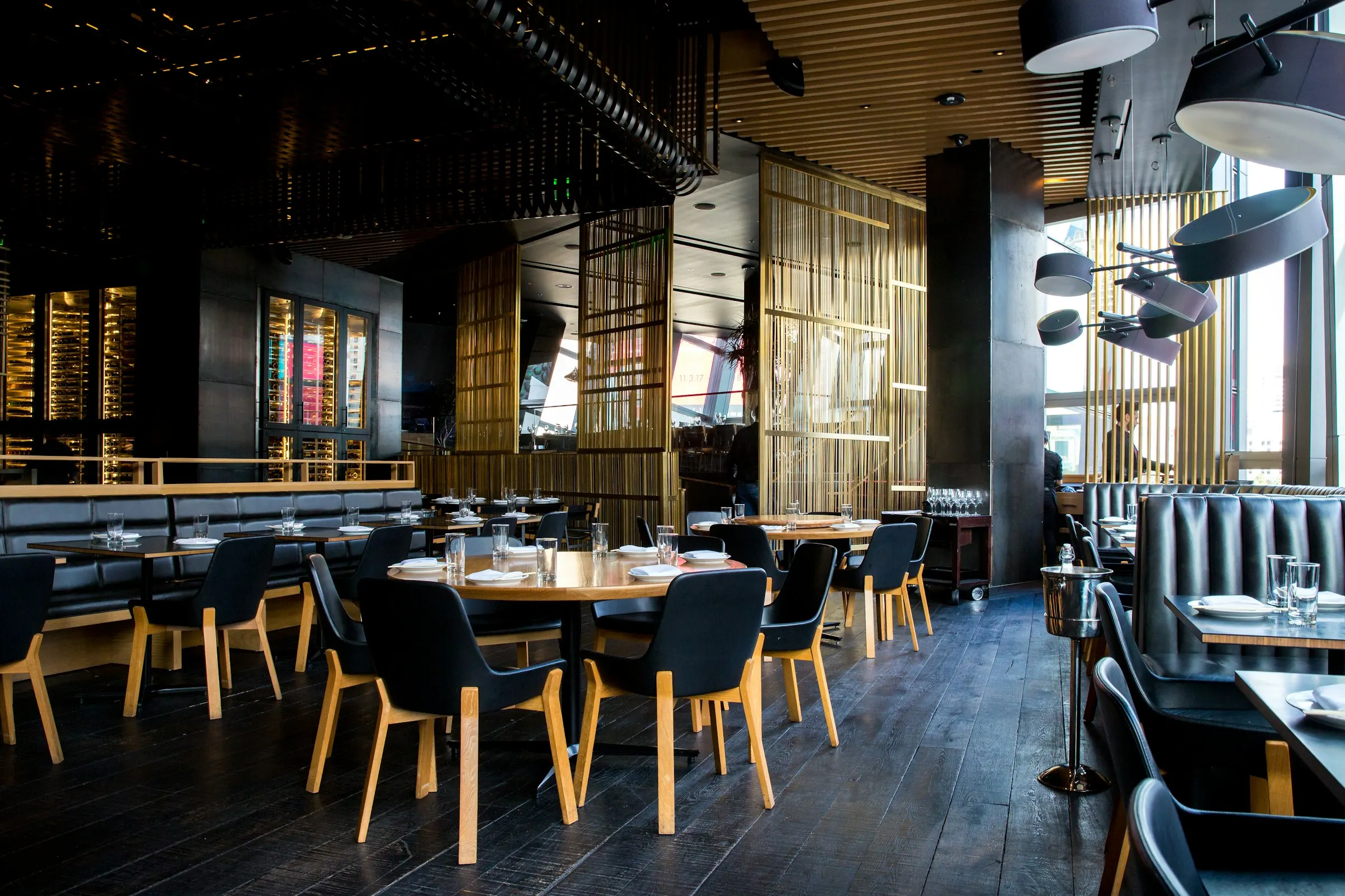 Déjeuner d'affaires dans un restaurant